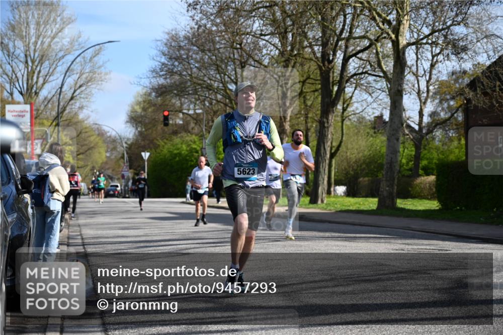 12.04.2026 - 45. Internationalen Wilhelmsburger Insellauf J. Mangold http://msf.ph/oto/9457293 12.04.2026 10:32:58 Ziel 5623, 3708, 4322, 3327, 5764, 2892, 5821, 4738, 2893, 5843, 3447, 4441 meine-sportfotos.de