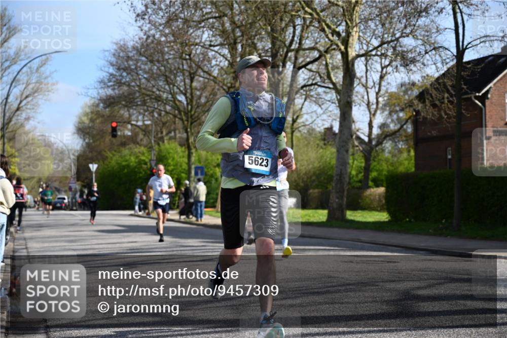 12.04.2026 - 45. Internationalen Wilhelmsburger Insellauf J. Mangold http://msf.ph/oto/9457309 12.04.2026 10:32:58 Ziel 5623, 3708, 4322, 3327, 5764, 2892, 5821, 4738, 2893, 5843, 3447, 4441 meine-sportfotos.de