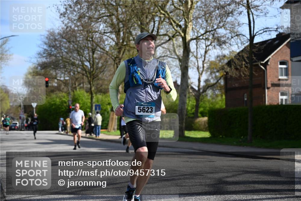 12.04.2026 - 45. Internationalen Wilhelmsburger Insellauf J. Mangold http://msf.ph/oto/9457315 12.04.2026 10:32:58 Ziel 5623, 3708, 4322, 3327, 5764, 2892, 5821, 4738, 2893, 5843, 3447, 4441 meine-sportfotos.de