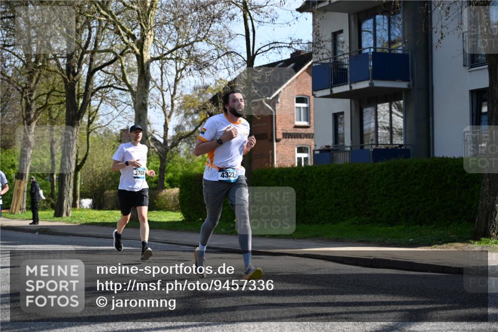 12.04.2026 - 45. Internationalen Wilhelmsburger Insellauf J. Mangold http://msf.ph/oto/9457336 12.04.2026 10:33:00 Ziel 5623, 3708, 4322, 3327, 5764, 2892, 5821, 4738, 2893, 5843, 3447, 4441 meine-sportfotos.de