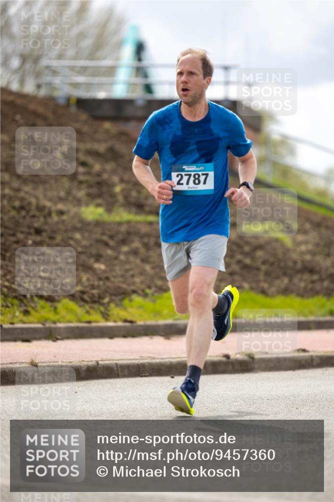 12.04.2026 - 45. Internationalen Wilhelmsburger Insellauf Michael Strokosch http://msf.ph/oto/9457360 12.04.2026 12:36:23 Laufen 2787 meine-sportfotos.de