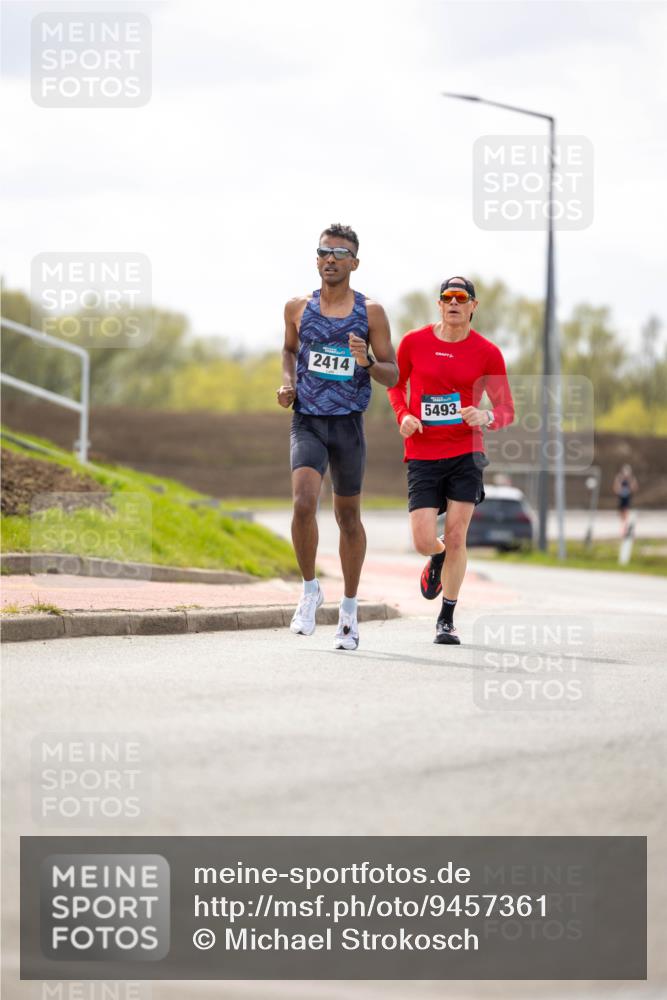 12.04.2026 - 45. Internationalen Wilhelmsburger Insellauf Michael Strokosch http://msf.ph/oto/9457361 12.04.2026 12:36:25 Laufen 2414, 5493 meine-sportfotos.de