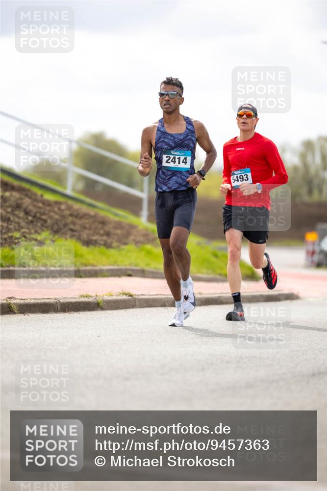 12.04.2026 - 45. Internationalen Wilhelmsburger Insellauf Michael Strokosch http://msf.ph/oto/9457363 12.04.2026 12:36:26 Laufen 2414, 5493 meine-sportfotos.de