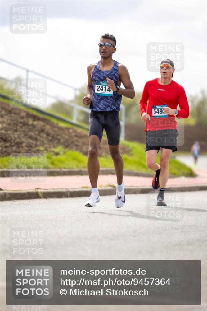 12.04.2026 - 45. Internationalen Wilhelmsburger Insellauf Michael Strokosch http://msf.ph/oto/9457364 12.04.2026 12:36:26 Laufen 2414, 5493 meine-sportfotos.de