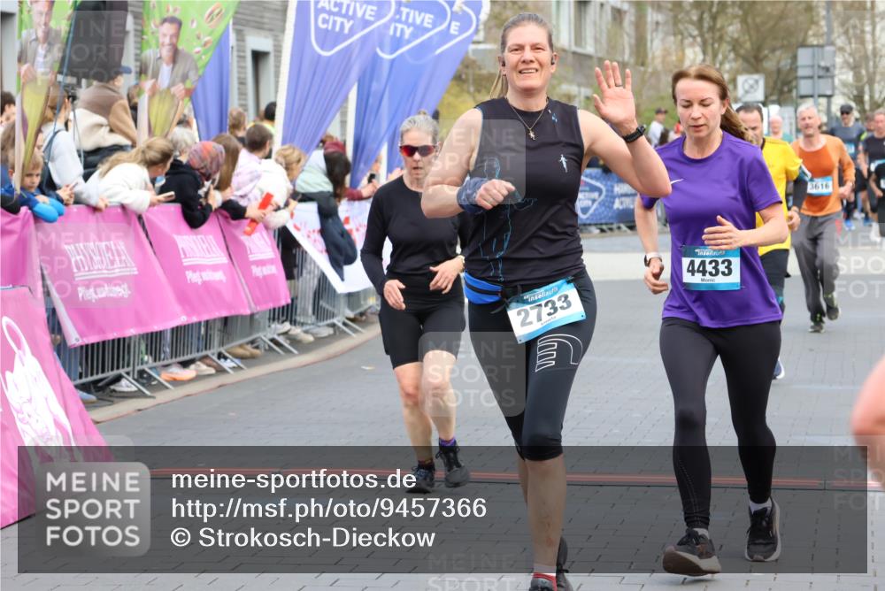 12.04.2026 - 45. Internationalen Wilhelmsburger Insellauf Strokosch-Dieckow http://msf.ph/oto/9457366 12.04.2026 13:02:36 Ziel 2733, 4433 meine-sportfotos.de