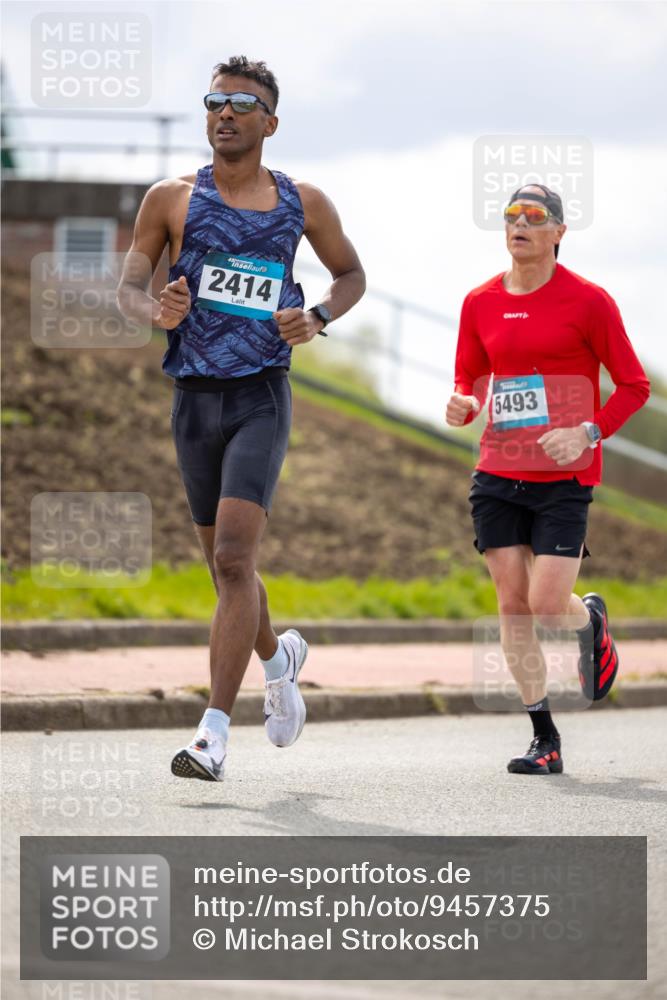 12.04.2026 - 45. Internationalen Wilhelmsburger Insellauf Michael Strokosch http://msf.ph/oto/9457375 12.04.2026 12:36:27 Laufen 2414, 5493 meine-sportfotos.de