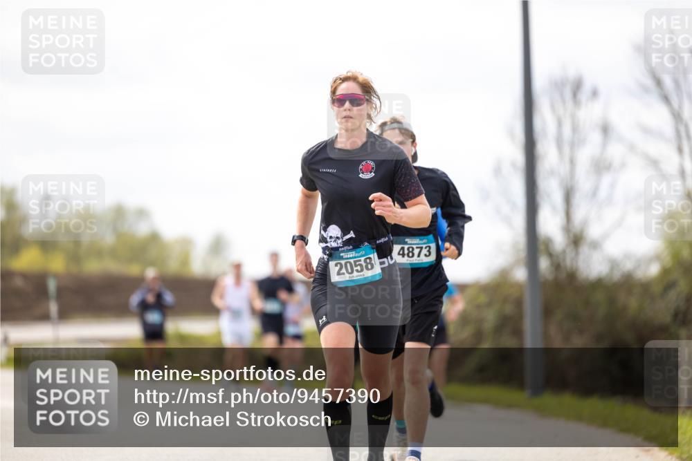 12.04.2026 - 45. Internationalen Wilhelmsburger Insellauf Michael Strokosch http://msf.ph/oto/9457390 12.04.2026 12:40:07 Laufen 2058, 4873 meine-sportfotos.de