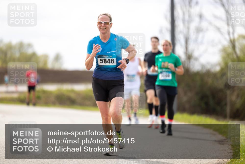 12.04.2026 - 45. Internationalen Wilhelmsburger Insellauf Michael Strokosch http://msf.ph/oto/9457415 12.04.2026 12:40:12 Laufen 3, 5846 meine-sportfotos.de