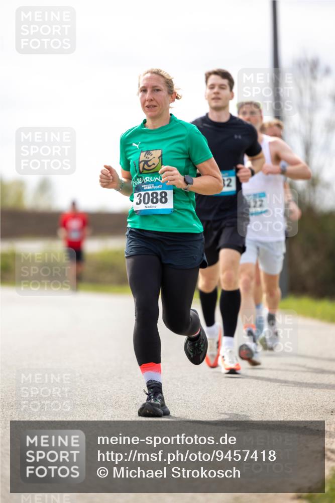 12.04.2026 - 45. Internationalen Wilhelmsburger Insellauf Michael Strokosch http://msf.ph/oto/9457418 12.04.2026 12:40:14 Laufen 3088, 12, 322 meine-sportfotos.de