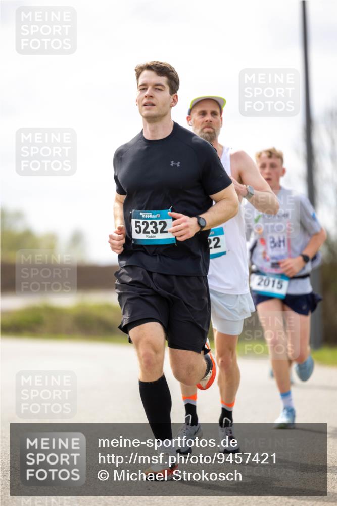 12.04.2026 - 45. Internationalen Wilhelmsburger Insellauf Michael Strokosch http://msf.ph/oto/9457421 12.04.2026 12:40:16 Laufen 45, 5232, 22, 2015 meine-sportfotos.de