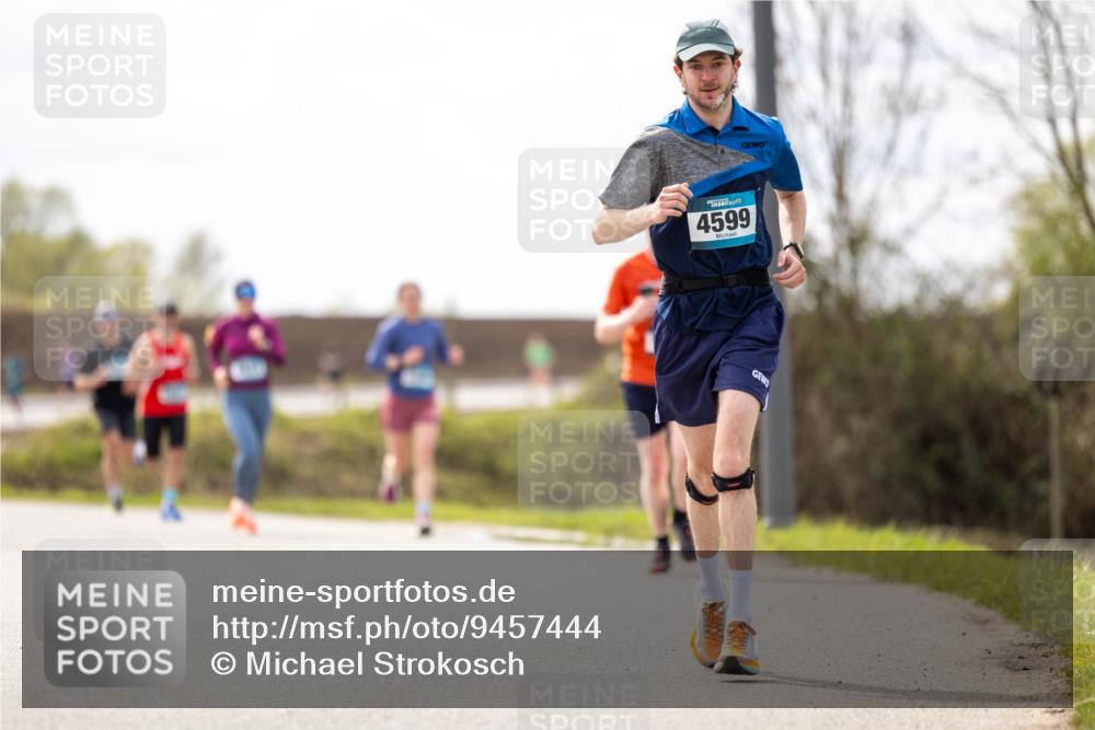 12.04.2026 - 45. Internationalen Wilhelmsburger Insellauf Michael Strokosch http://msf.ph/oto/9457444 12.04.2026 12:40:32 Laufen 4599 meine-sportfotos.de