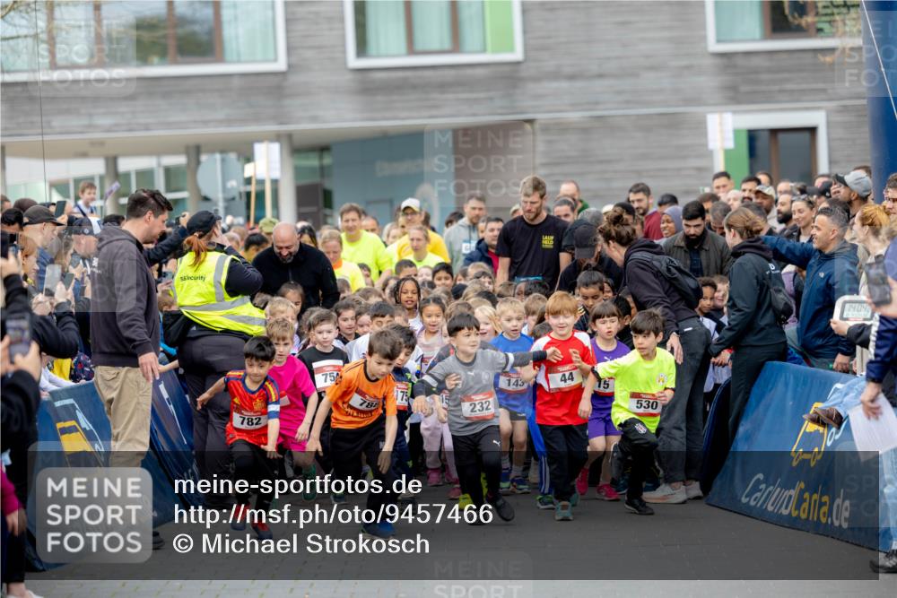 12.04.2026 - 45. Internationalen Wilhelmsburger Insellauf Michael Strokosch http://msf.ph/oto/9457466 12.04.2026 14:04:09 Laufen 782, 75, 175, 232, 143, 44, 15, 530, 1404 meine-sportfotos.de