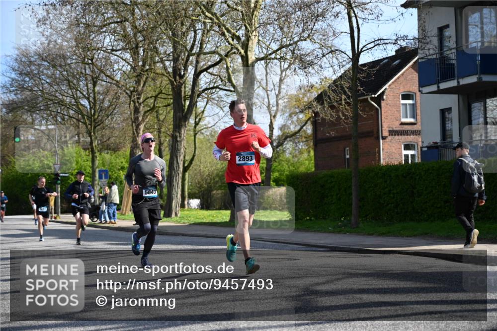 12.04.2026 - 45. Internationalen Wilhelmsburger Insellauf J. Mangold http://msf.ph/oto/9457493 12.04.2026 10:33:26 Ziel 5821, 4738, 2893, 5843, 3447, 4441, 4945, 4945, 4043, 2632, 2504, 4196, 5238, 5239, 5294, 3841, 3605, 2547, 3424, 3924 meine-sportfotos.de