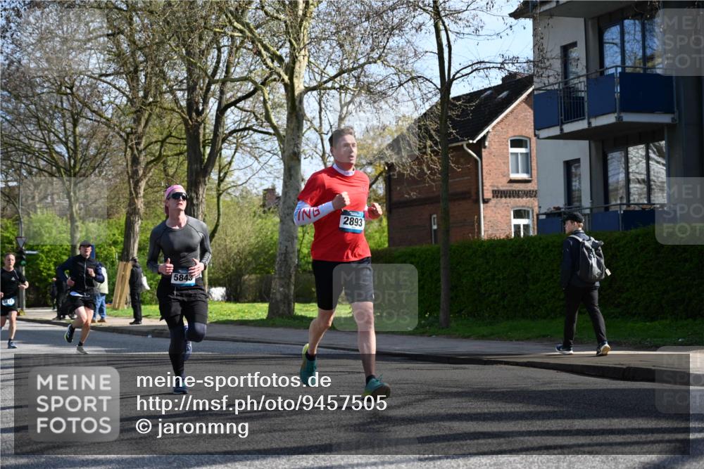 12.04.2026 - 45. Internationalen Wilhelmsburger Insellauf J. Mangold http://msf.ph/oto/9457505 12.04.2026 10:33:27 Ziel 5821, 4738, 2893, 5843, 3447, 4441, 4945, 4043, 2632, 2504, 4196, 5238, 5239, 5294, 5238, 5239, 5294, 3841, 3605, 2547, 3424, 3924 meine-sportfotos.de