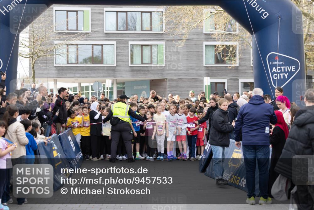 12.04.2026 - 45. Internationalen Wilhelmsburger Insellauf Michael Strokosch http://msf.ph/oto/9457533 12.04.2026 14:44:45 Laufen 631, 882, 1846, 1835 meine-sportfotos.de