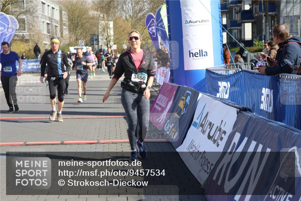 12.04.2026 - 45. Internationalen Wilhelmsburger Insellauf Strokosch-Dieckow http://msf.ph/oto/9457534 12.04.2026 10:47:07 Ziel 4331, 3553, 3713, 3860, 5538, 4706, 4700, 5803 meine-sportfotos.de