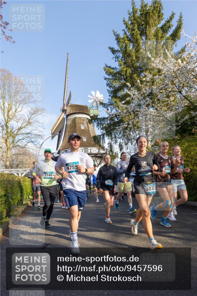 12.04.2026 - 45. Internationalen Wilhelmsburger Insellauf Michael Strokosch http://msf.ph/oto/9457596 12.04.2026 09:02:46 Laufen 2749, 4759, 3833, 2023, 1920, 3832, 4059 meine-sportfotos.de