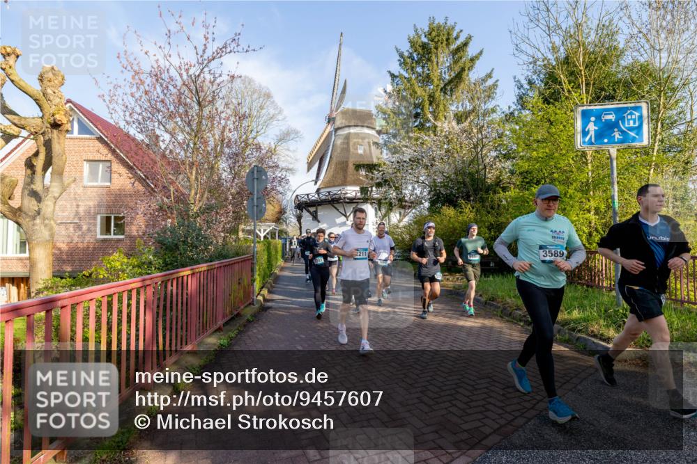 12.04.2026 - 45. Internationalen Wilhelmsburger Insellauf Michael Strokosch http://msf.ph/oto/9457607 12.04.2026 09:03:15 Laufen 211, 5664, 20, 24, 3589 meine-sportfotos.de