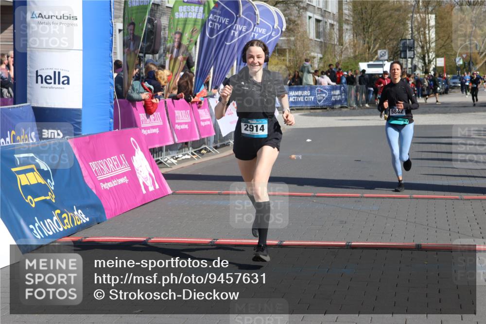 12.04.2026 - 45. Internationalen Wilhelmsburger Insellauf Strokosch-Dieckow http://msf.ph/oto/9457631 12.04.2026 11:04:09 Ziel 2914, 5842 meine-sportfotos.de