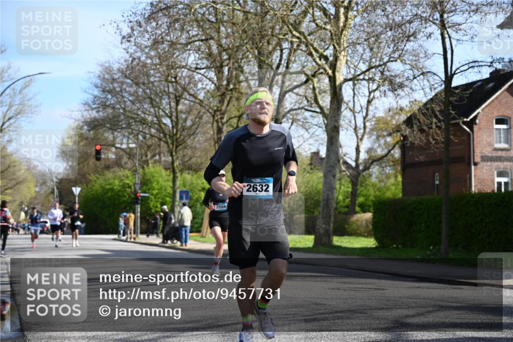 12.04.2026 - 45. Internationalen Wilhelmsburger Insellauf J. Mangold http://msf.ph/oto/9457731 12.04.2026 10:33:44 Ziel 4441, 4945, 4043, 2632, 2504, 4196, 5238, 5239, 5294, 3841, 3605, 2547, 3424, 3924, 4493, 4493, 3945, 3613, 2270 meine-sportfotos.de