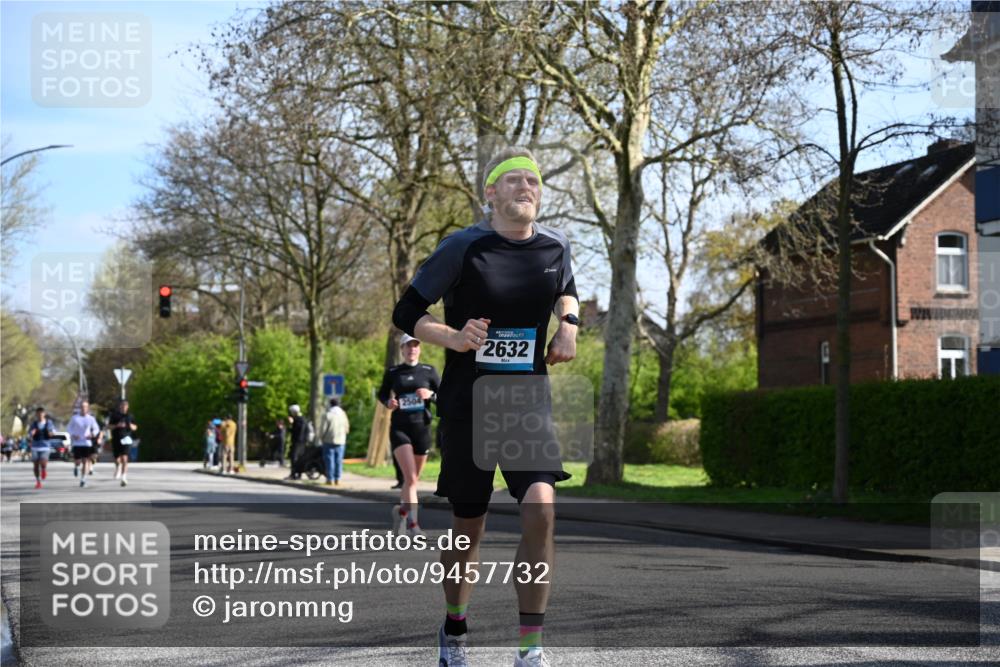 12.04.2026 - 45. Internationalen Wilhelmsburger Insellauf J. Mangold http://msf.ph/oto/9457732 12.04.2026 10:33:44 Ziel 4441, 4945, 4043, 2632, 2504, 4196, 5238, 5239, 5294, 3841, 3605, 2547, 3424, 3924, 4493, 4493, 3945, 3613, 2270 meine-sportfotos.de