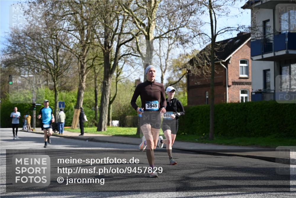 12.04.2026 - 45. Internationalen Wilhelmsburger Insellauf J. Mangold http://msf.ph/oto/9457829 12.04.2026 10:34:11 Ziel 3605, 2547, 3424, 3924, 4493, 3945, 3613, 2270, 4555, 2472, 2559, 3636, 3929, 3929, 5480, 3042, 3065, 2123, 3485, 3133, 4807, 3385, 2402, 2917, 2459, 2488, 2482, 4108 meine-sportfotos.de