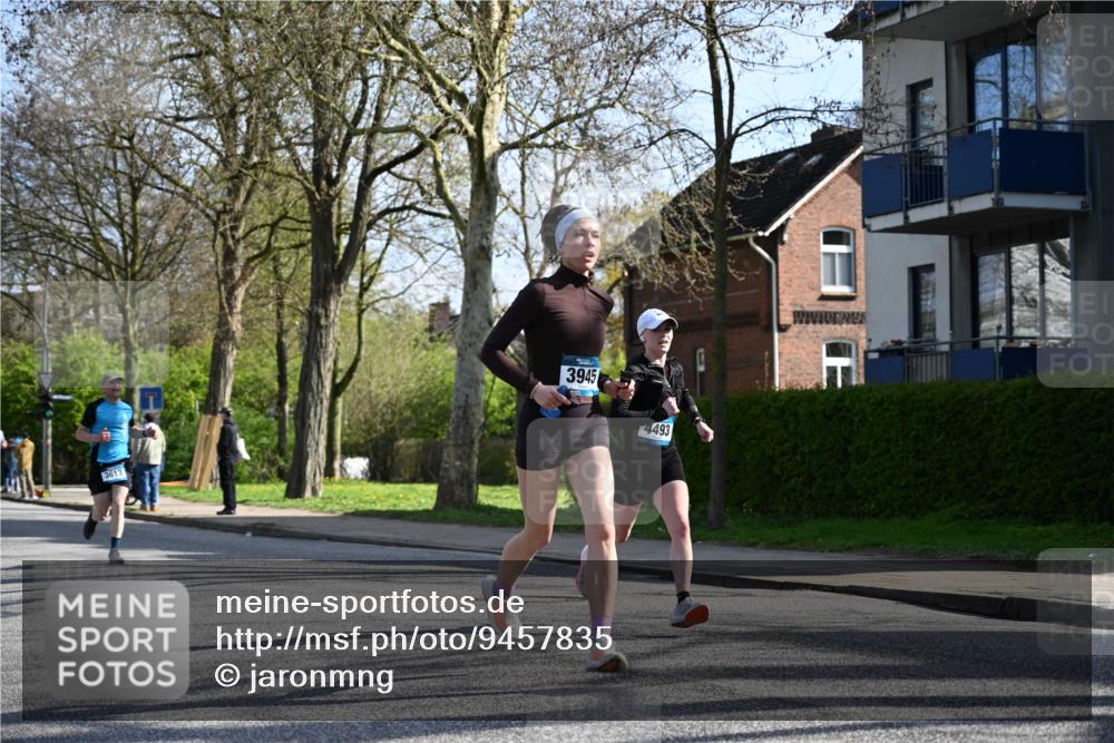 12.04.2026 - 45. Internationalen Wilhelmsburger Insellauf J. Mangold http://msf.ph/oto/9457835 12.04.2026 10:34:12 Ziel 2547, 3424, 3924, 4493, 3945, 3613, 2270, 4555, 2472, 2559, 3636, 3929, 5480, 3042, 3065, 2123, 3485, 3485, 3133, 4807, 3385, 2402, 2917, 2459, 2488, 2482, 4108, 3324 meine-sportfotos.de