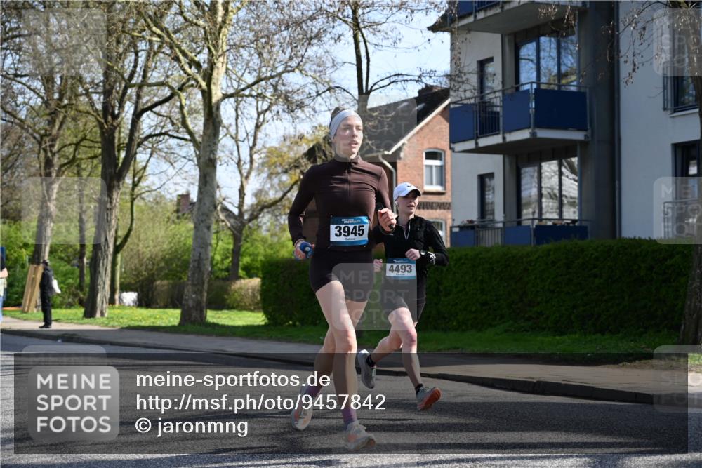 12.04.2026 - 45. Internationalen Wilhelmsburger Insellauf J. Mangold http://msf.ph/oto/9457842 12.04.2026 10:34:12 Ziel 2547, 3424, 3924, 4493, 3945, 3613, 2270, 4555, 2472, 2559, 3636, 3929, 5480, 3042, 3065, 2123, 3485, 3485, 3133, 4807, 3385, 2402, 2917, 2459, 2488, 2482, 4108, 3324 meine-sportfotos.de