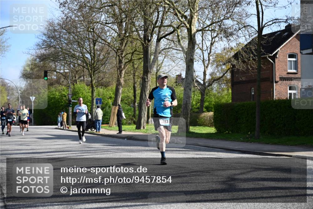 12.04.2026 - 45. Internationalen Wilhelmsburger Insellauf J. Mangold http://msf.ph/oto/9457854 12.04.2026 10:34:14 Ziel 3424, 3924, 4493, 3945, 3613, 2270, 4555, 2472, 2559, 3636, 3929, 5480, 3042, 3042, 3065, 2123, 3485, 3133, 4807, 4807, 3385, 2402, 2917, 2459, 2488, 2482, 4108, 3324 meine-sportfotos.de