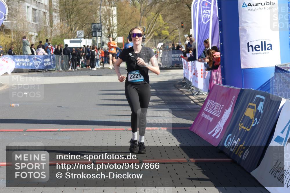 12.04.2026 - 45. Internationalen Wilhelmsburger Insellauf Strokosch-Dieckow http://msf.ph/oto/9457866 12.04.2026 11:04:25 Ziel 2221 meine-sportfotos.de