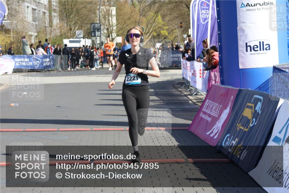 12.04.2026 - 45. Internationalen Wilhelmsburger Insellauf Strokosch-Dieckow http://msf.ph/oto/9457895 12.04.2026 11:04:25 Ziel 2221 meine-sportfotos.de