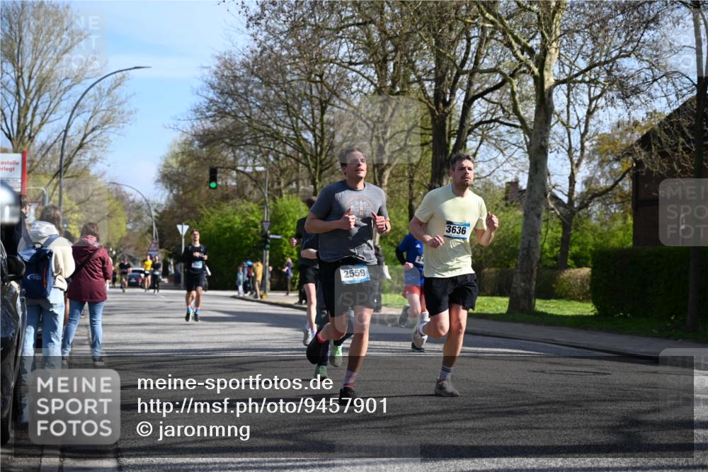 12.04.2026 - 45. Internationalen Wilhelmsburger Insellauf J. Mangold http://msf.ph/oto/9457901 12.04.2026 10:34:22 Ziel 3945, 3613, 2270, 4555, 2472, 2559, 3636, 3929, 5480, 3042, 3065, 2123, 3485, 3133, 4807, 3385, 2402, 2917, 2459, 2488, 2482, 4108, 3324, 5492, 5036, 5048, 2423, 2814 meine-sportfotos.de