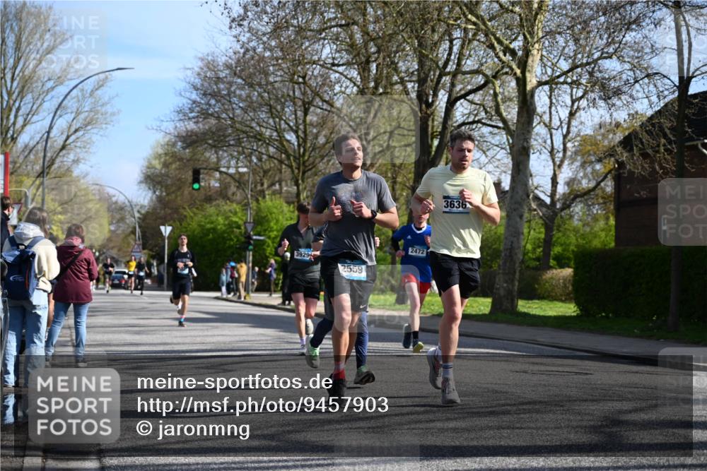 12.04.2026 - 45. Internationalen Wilhelmsburger Insellauf J. Mangold http://msf.ph/oto/9457903 12.04.2026 10:34:22 Ziel 3945, 3613, 2270, 4555, 2472, 2559, 3636, 3929, 5480, 3042, 3065, 2123, 3485, 3133, 4807, 3385, 2402, 2917, 2459, 2488, 2482, 4108, 3324, 5492, 5036, 5048, 2423, 2814 meine-sportfotos.de