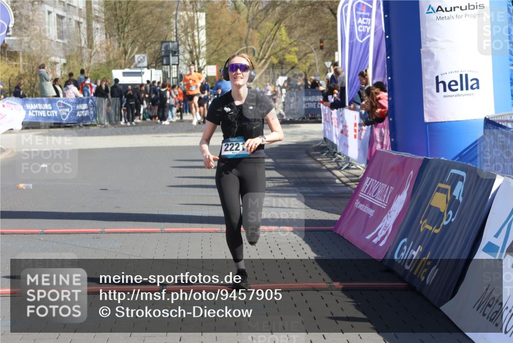 12.04.2026 - 45. Internationalen Wilhelmsburger Insellauf Strokosch-Dieckow http://msf.ph/oto/9457905 12.04.2026 11:04:25 Ziel 2221 meine-sportfotos.de