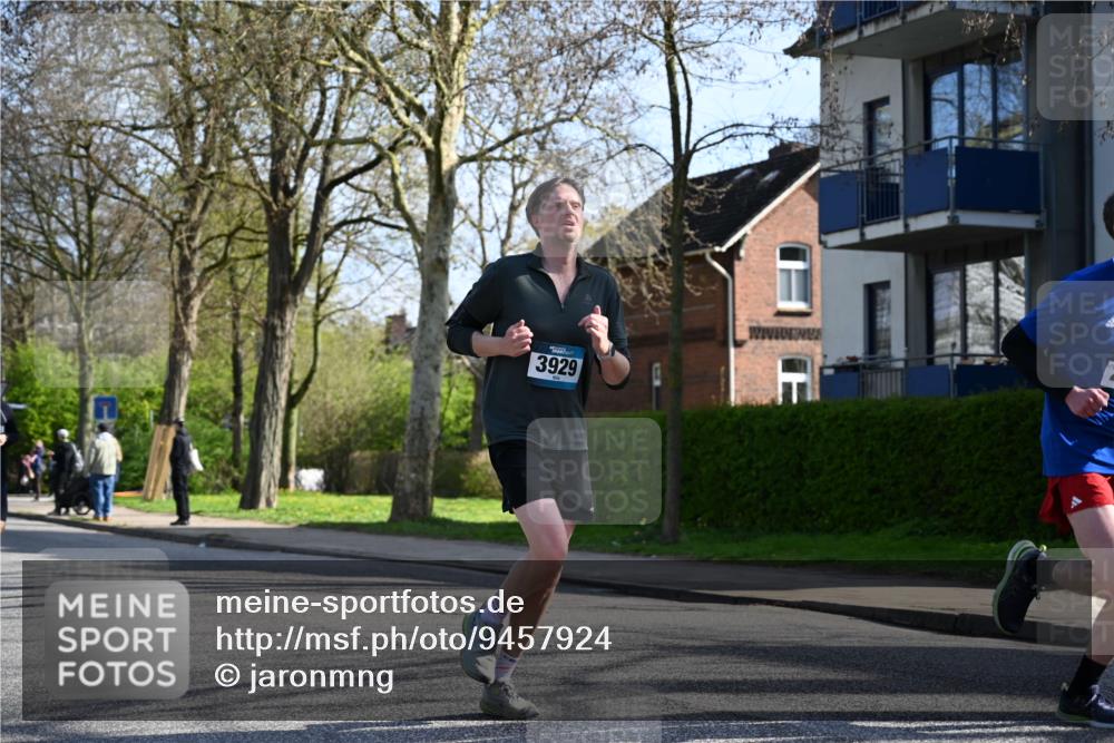 12.04.2026 - 45. Internationalen Wilhelmsburger Insellauf J. Mangold http://msf.ph/oto/9457924 12.04.2026 10:34:25 Ziel 3613, 2270, 4555, 2472, 2559, 3636, 3929, 5480, 3042, 3065, 2123, 3485, 3133, 3133, 4807, 3385, 2402, 2917, 2459, 2488, 2482, 4108, 3324, 5492, 5036, 5048, 2423, 2814, 4000, 5551 meine-sportfotos.de
