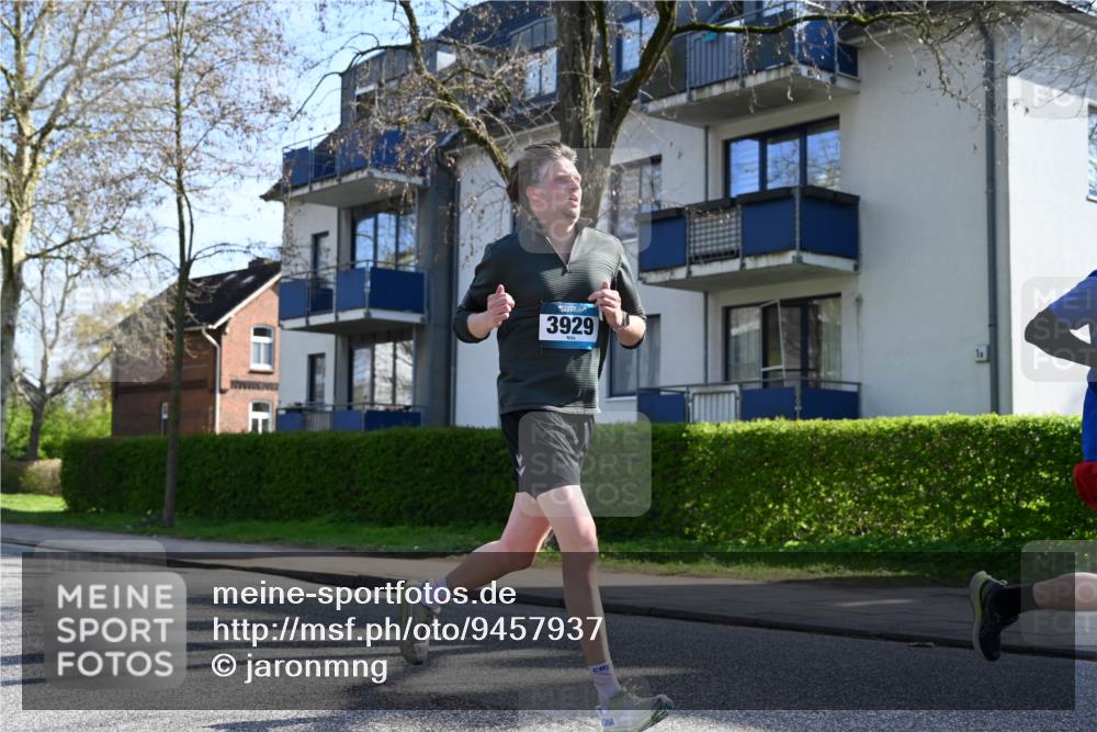 12.04.2026 - 45. Internationalen Wilhelmsburger Insellauf J. Mangold http://msf.ph/oto/9457937 12.04.2026 10:34:26 Ziel 3613, 2270, 4555, 2472, 2559, 3636, 3929, 5480, 3042, 3065, 2123, 3485, 3133, 4807, 4807, 3385, 2402, 2917, 2459, 2488, 2482, 4108, 3324, 5492, 5036, 5048, 2423, 2814, 4000, 5551 meine-sportfotos.de