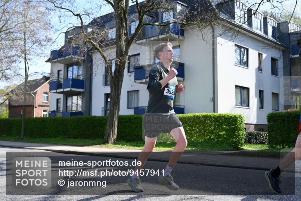 12.04.2026 - 45. Internationalen Wilhelmsburger Insellauf J. Mangold http://msf.ph/oto/9457941 12.04.2026 10:34:26 Ziel 3613, 2270, 4555, 2472, 2559, 3636, 3929, 5480, 3042, 3065, 2123, 3485, 3133, 4807, 4807, 3385, 2402, 2917, 2459, 2488, 2482, 4108, 3324, 5492, 5036, 5048, 2423, 2814, 4000, 5551 meine-sportfotos.de