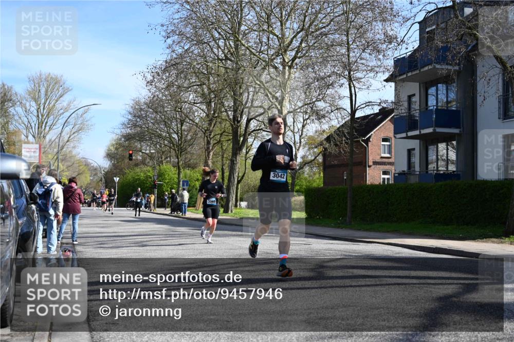12.04.2026 - 45. Internationalen Wilhelmsburger Insellauf J. Mangold http://msf.ph/oto/9457946 12.04.2026 10:34:28 Ziel 3613, 2270, 4555, 2472, 2559, 3636, 3929, 5480, 3042, 3065, 2123, 3485, 3133, 4807, 3385, 3385, 2402, 2917, 2459, 2488, 2482, 4108, 3324, 5492, 5036, 5048, 2423, 2814, 4000, 5551 meine-sportfotos.de
