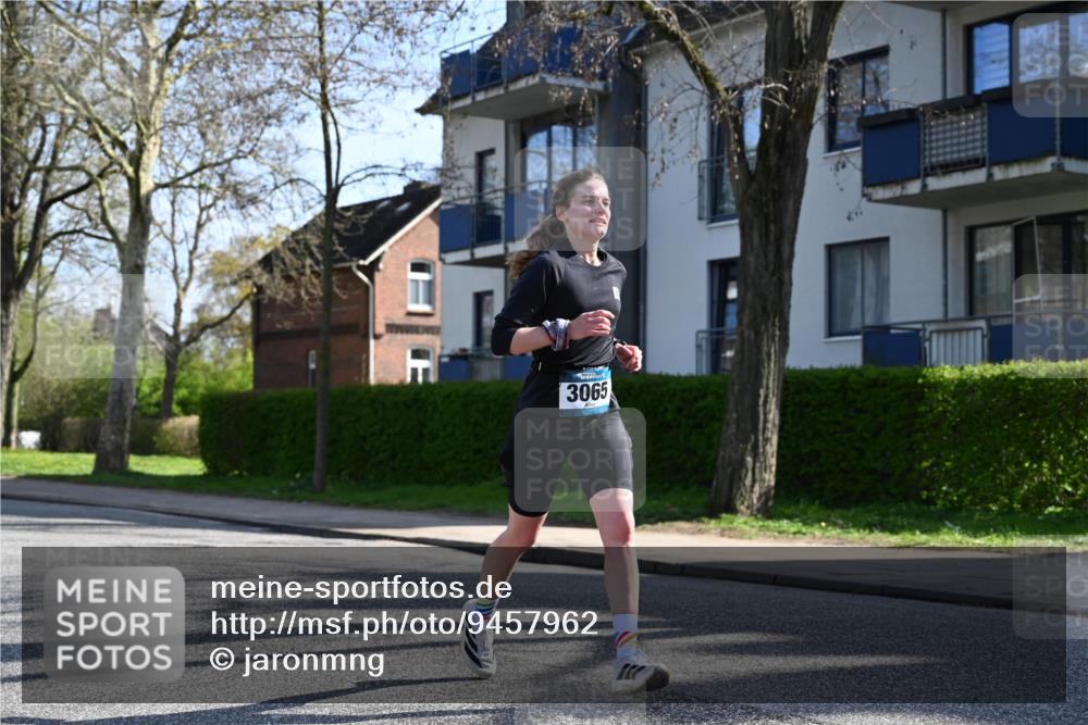 12.04.2026 - 45. Internationalen Wilhelmsburger Insellauf J. Mangold http://msf.ph/oto/9457962 12.04.2026 10:34:30 Ziel 2270, 4555, 2472, 2559, 3636, 3929, 5480, 3042, 3065, 2123, 3485, 3133, 4807, 3385, 2402, 2917, 2459, 2488, 2482, 4108, 3324, 5492, 5036, 5048, 2423, 2814, 4000, 5551, 4109 meine-sportfotos.de
