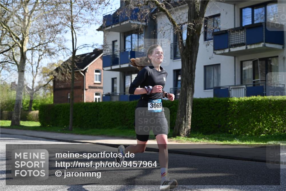 12.04.2026 - 45. Internationalen Wilhelmsburger Insellauf J. Mangold http://msf.ph/oto/9457964 12.04.2026 10:34:30 Ziel 2270, 4555, 2472, 2559, 3636, 3929, 5480, 3042, 3065, 2123, 3485, 3133, 4807, 3385, 2402, 2917, 2459, 2488, 2482, 4108, 3324, 5492, 5036, 5048, 2423, 2814, 4000, 5551, 4109 meine-sportfotos.de