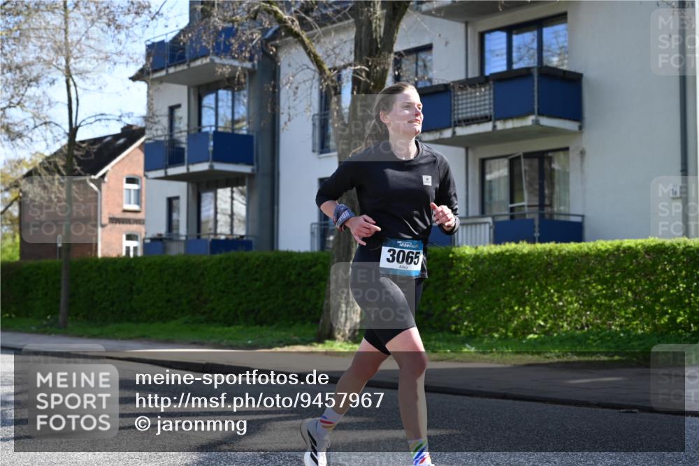 12.04.2026 - 45. Internationalen Wilhelmsburger Insellauf J. Mangold http://msf.ph/oto/9457967 12.04.2026 10:34:30 Ziel 2270, 4555, 2472, 2559, 3636, 3929, 5480, 3042, 3065, 2123, 3485, 3133, 4807, 3385, 2402, 2917, 2459, 2488, 2482, 4108, 3324, 5492, 5036, 5048, 2423, 2814, 4000, 5551, 4109 meine-sportfotos.de