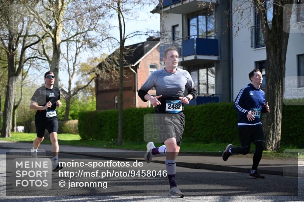 12.04.2026 - 45. Internationalen Wilhelmsburger Insellauf J. Mangold http://msf.ph/oto/9458046 12.04.2026 10:34:46 Ziel 3485, 3133, 4807, 3385, 2402, 2917, 2459, 2488, 2482, 4108, 3324, 5492, 5036, 5048, 2423, 2814, 2423, 2814, 4000, 5551, 4109, 2497, 2583, 3759, 4127, 5523 meine-sportfotos.de