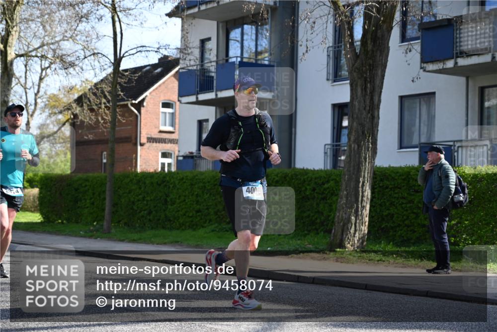 12.04.2026 - 45. Internationalen Wilhelmsburger Insellauf J. Mangold http://msf.ph/oto/9458074 12.04.2026 10:34:58 Ziel 2488, 2482, 4108, 3324, 5492, 5036, 5048, 2423, 2814, 4000, 5551, 4109, 2497, 2583, 3759, 4127, 5523, 4884, 5603 meine-sportfotos.de