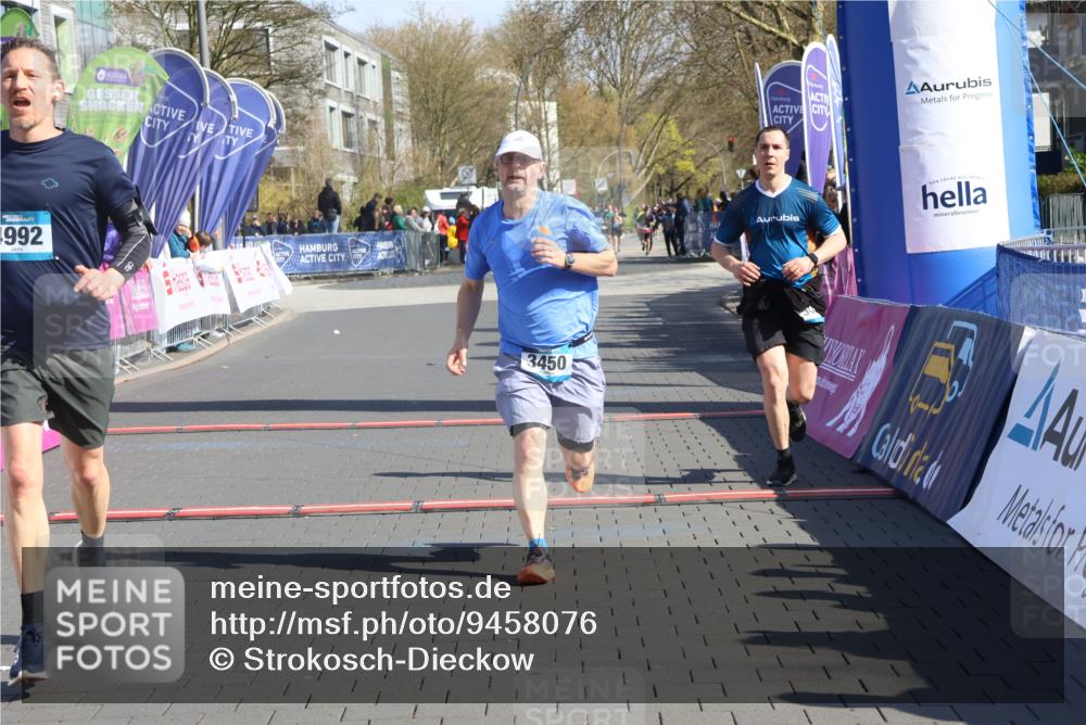 12.04.2026 - 45. Internationalen Wilhelmsburger Insellauf Strokosch-Dieckow http://msf.ph/oto/9458076 12.04.2026 10:47:35 Ziel 4992, 3450, 5054 meine-sportfotos.de