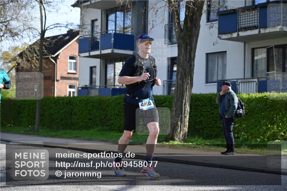 12.04.2026 - 45. Internationalen Wilhelmsburger Insellauf J. Mangold http://msf.ph/oto/9458077 12.04.2026 10:34:58 Ziel 2488, 2482, 4108, 3324, 5492, 5036, 5048, 2423, 2814, 4000, 5551, 4109, 2497, 2583, 3759, 4127, 5523, 4884, 5603 meine-sportfotos.de