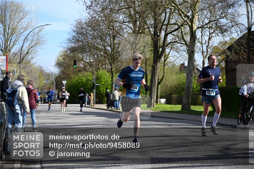 12.04.2026 - 45. Internationalen Wilhelmsburger Insellauf J. Mangold http://msf.ph/oto/9458089 12.04.2026 10:35:00 Ziel 3324, 5492, 5036, 5048, 2423, 2814, 4000, 5551, 4109, 2497, 2583, 2583, 3759, 4127, 5523, 4884, 5603 meine-sportfotos.de