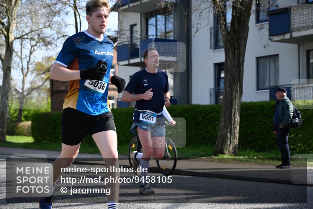 12.04.2026 - 45. Internationalen Wilhelmsburger Insellauf J. Mangold http://msf.ph/oto/9458105 12.04.2026 10:35:01 Ziel 3324, 5492, 5036, 5048, 2423, 2814, 4000, 5551, 4109, 2497, 2583, 3759, 3759, 4127, 5523, 4884, 5603, 4521 meine-sportfotos.de