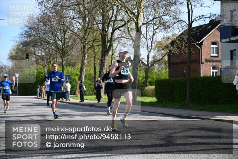 12.04.2026 - 45. Internationalen Wilhelmsburger Insellauf J. Mangold http://msf.ph/oto/9458113 12.04.2026 10:35:07 Ziel 5036, 5048, 2423, 2814, 4000, 5551, 4109, 2497, 2583, 3759, 4127, 5523, 4884, 5603, 4521, 5731, 5950, 5042 meine-sportfotos.de