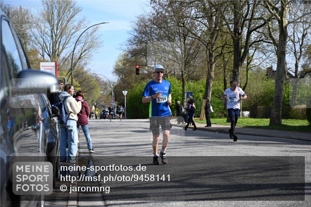 12.04.2026 - 45. Internationalen Wilhelmsburger Insellauf J. Mangold http://msf.ph/oto/9458141 12.04.2026 10:35:10 Ziel 2423, 2814, 4000, 5551, 4109, 2497, 2583, 3759, 4127, 5523, 4884, 5603, 4521, 5731, 5950, 5042, 4050, 5589 meine-sportfotos.de