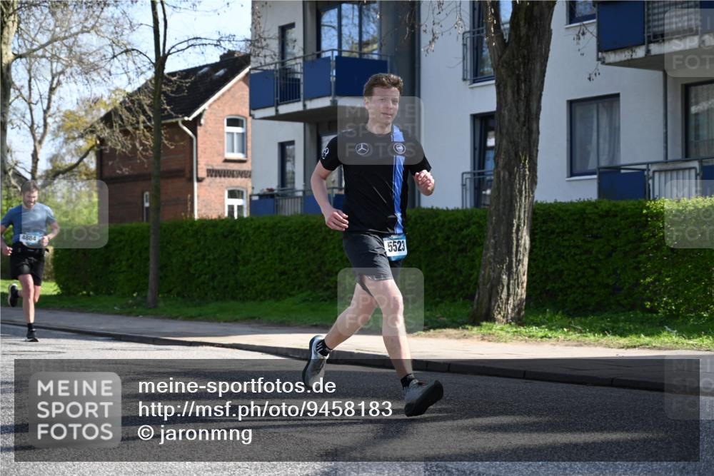 12.04.2026 - 45. Internationalen Wilhelmsburger Insellauf J. Mangold http://msf.ph/oto/9458183 12.04.2026 10:35:25 Ziel 2583, 3759, 4127, 5523, 4884, 5603, 4521, 4521, 5731, 5950, 5042, 4050, 5589, 3084, 3516, 3221, 2192, 3731, 4118 meine-sportfotos.de